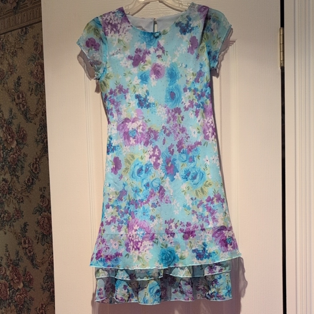 Chiffon Blue And Purple Floral Layed Dress.  It Has Tiny Blue Sparkles